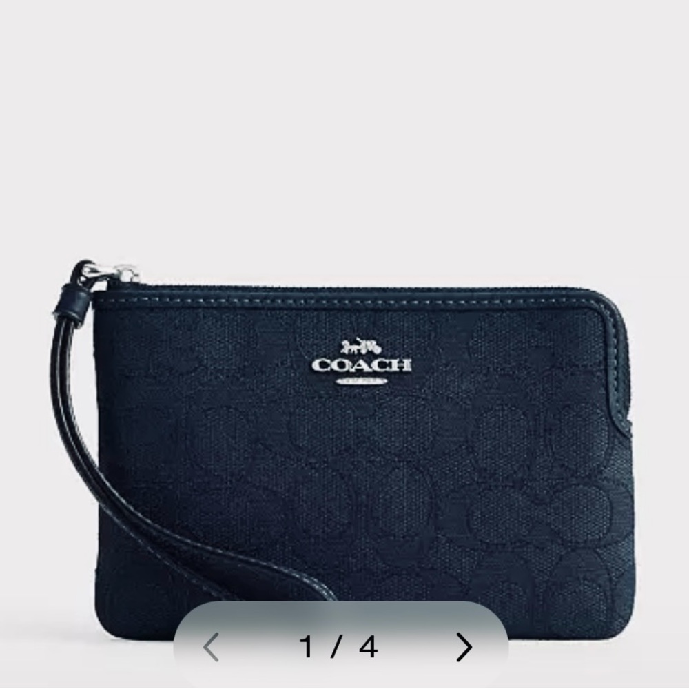 🌟NWT Going Quickly! Coach Corner Zip Denim Signature Wristlet!🌟 - Picture 5 of 6